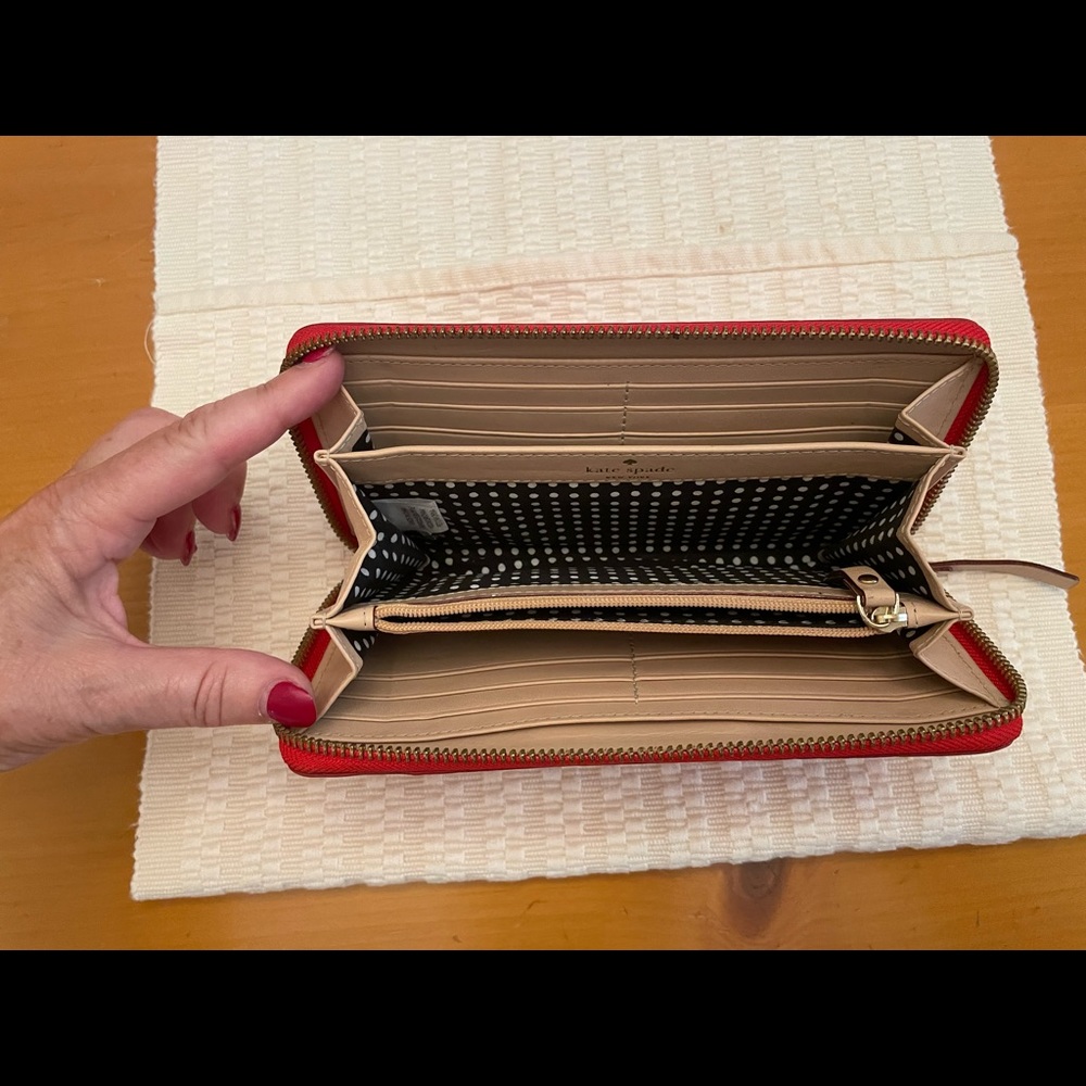 Kate Spade wallet - Picture 3 of 3